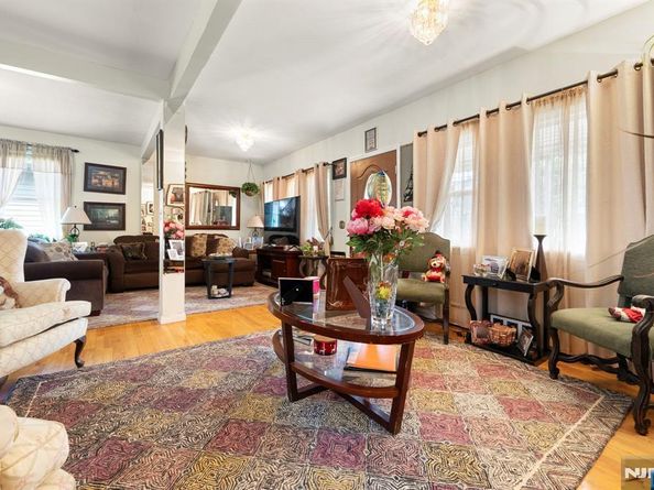 263 Morningside Avenue, Cliffside Park NJ 07010