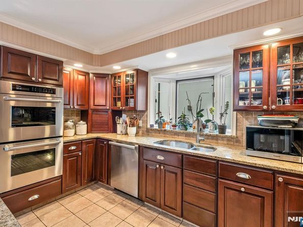 1115 Buckingham Road, Fort Lee NJ 07024