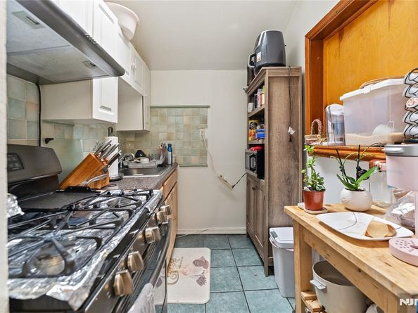 86 Clendenny Avenue, Jersey City NJ 07304