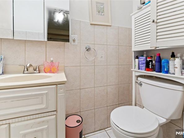 86 Clendenny Avenue, Jersey City NJ 07304