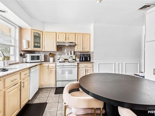 2460 1st Street, Fort Lee NJ 07024