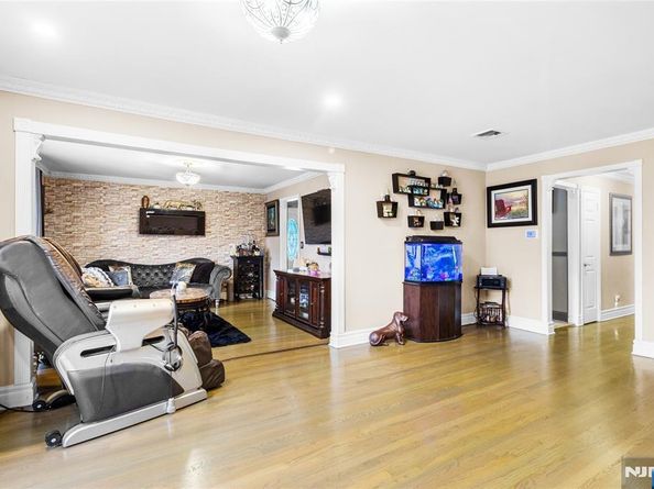 2460 1st Street, Fort Lee NJ 07024
