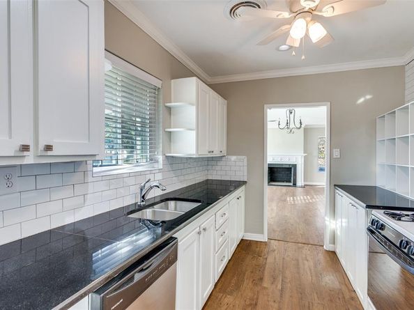 4045  Carolyn Road , Fort Worth Texas 76109