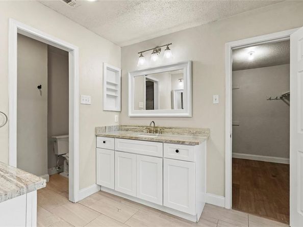 1614  Chesterfield Drive , Carrollton Texas 75007