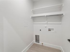 1638  Garden Drive , Dallas Texas 75215