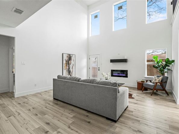 4712  Garrison Street , Dallas Texas 75216