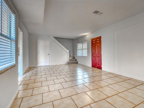 826  Ryan Road , Dallas Texas 75224