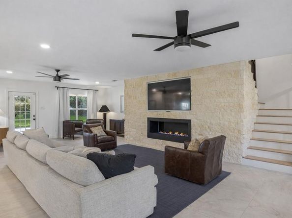 1334  El Patio Drive , Dallas Texas 75218