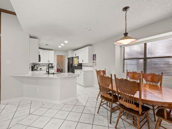 2813  Andrea Lane , Garland Texas 75040