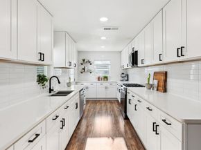 1237  Fuller  , Dallas Texas 75218