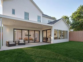 1711  Morris Street , Dallas Texas 75212