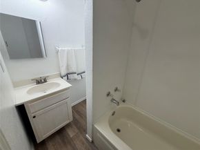 2912  Frazier Street , Dallas Texas 75210