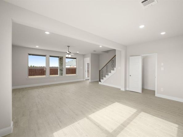 1101  Worthington Drive , Justin Texas 76247
