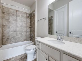 1048  Kenilworth Street , Allen Texas 75013