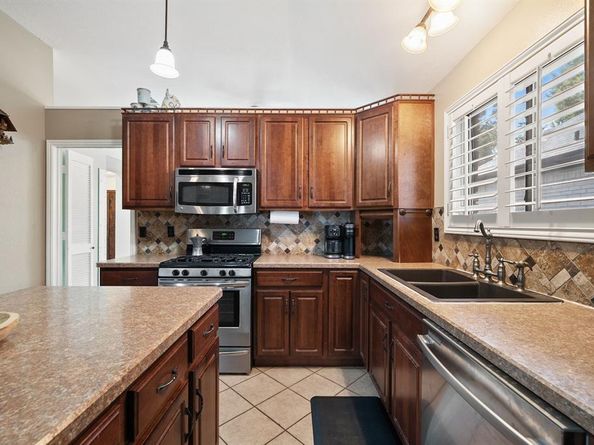 1633  Crosshaven Drive , Lewisville Texas 75077