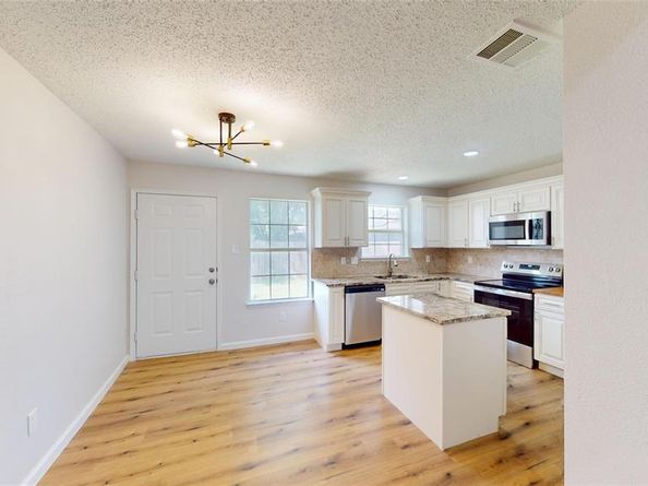1532  Marion Drive , Dallas Texas 75211