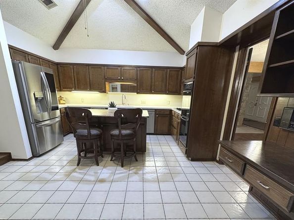 1205  Riverview Drive , Arlington Texas 76012