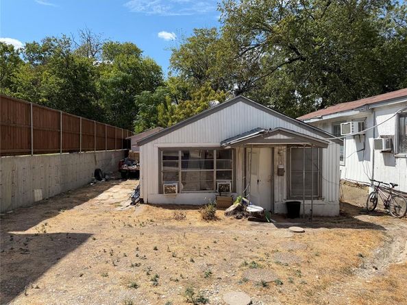915  Harlandale Avenue , Dallas Texas 75216