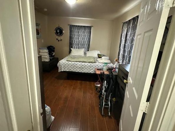 2720  Burchill Road , Fort Worth Texas 76105