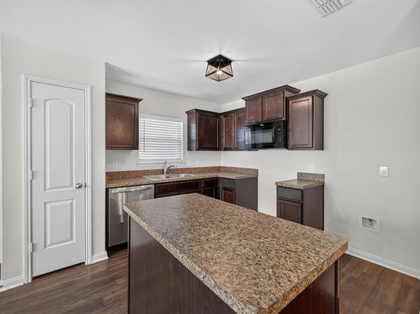 14276  Greenhaw Lane , Dallas Texas 75253