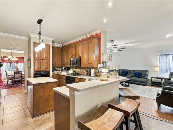 1906  Chapel Cove , Rowlett Texas 75088