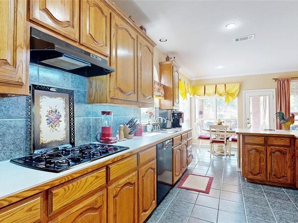 2316  Cherry Sage Drive , Arlington Texas 76001