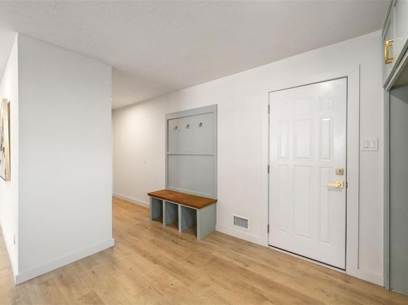 5706  Hillcroft Street , Dallas Texas 75227