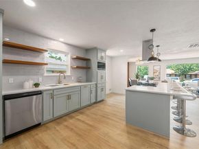 5706  Hillcroft Street , Dallas Texas 75227
