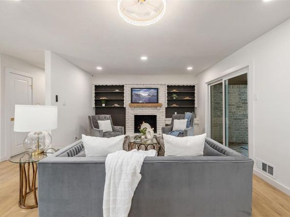 5706  Hillcroft Street , Dallas Texas 75227