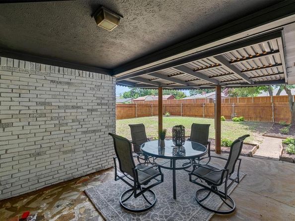 5706  Hillcroft Street , Dallas Texas 75227