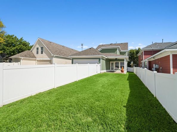 1910  Saint Simons Street , Savannah Texas 76227