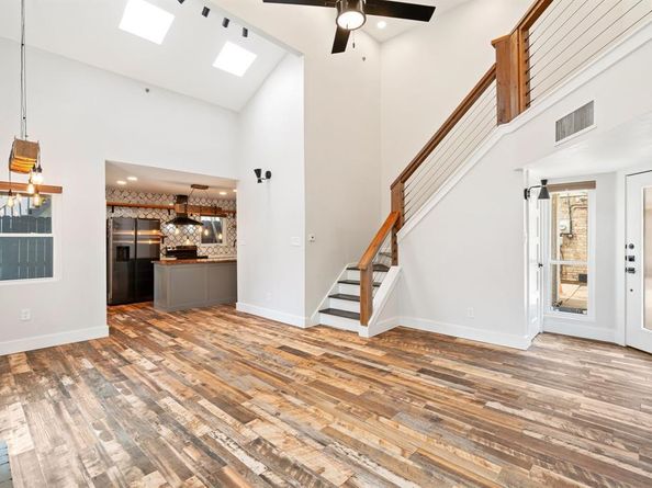 3524  Word Street , Dallas Texas 75204