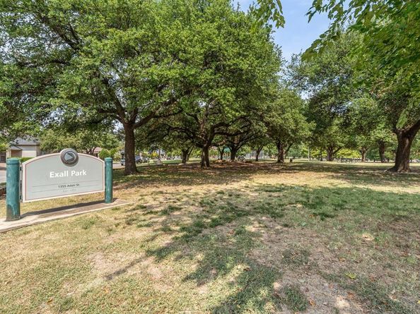 3524  Word Street , Dallas Texas 75204