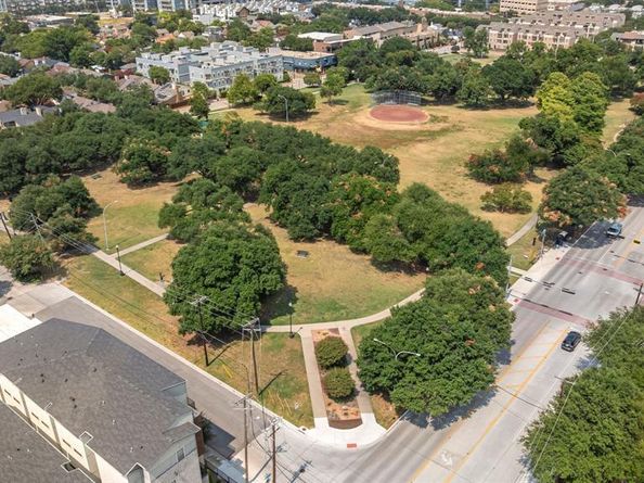 3524  Word Street , Dallas Texas 75204