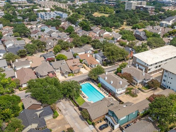 3524  Word Street , Dallas Texas 75204