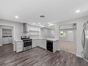 13215  Blossomheath Lane , Dallas Texas 75240