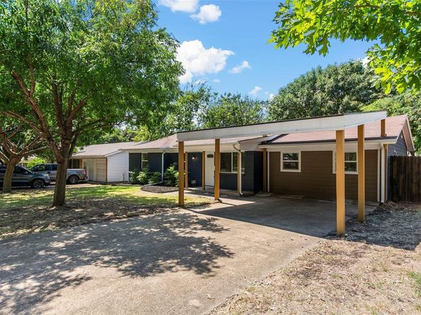 13215  Blossomheath Lane , Dallas Texas 75240