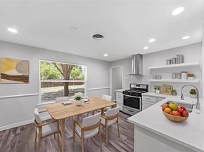13215  Blossomheath Lane , Dallas Texas 75240