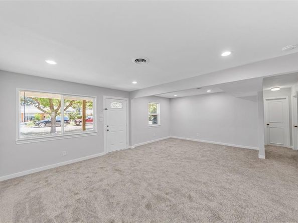 13215  Blossomheath Lane , Dallas Texas 75240