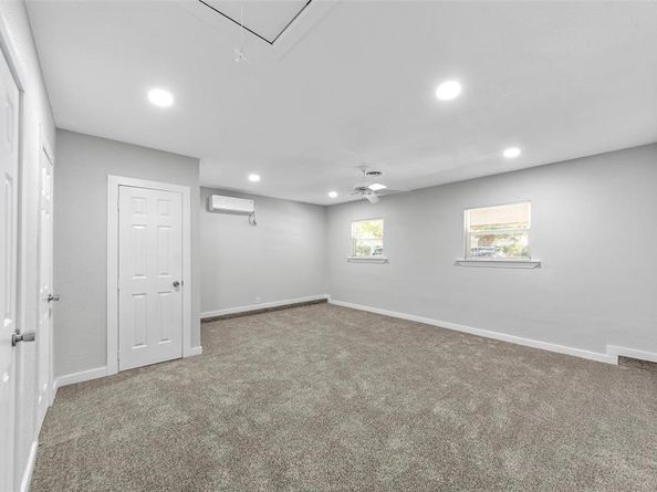 13215  Blossomheath Lane , Dallas Texas 75240