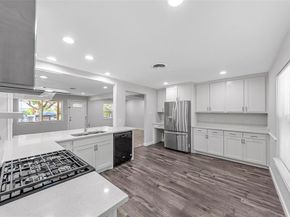 13215  Blossomheath Lane , Dallas Texas 75240