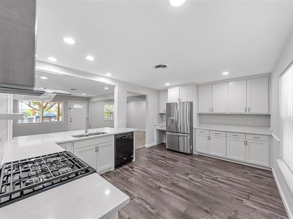 13215  Blossomheath Lane , Dallas Texas 75240
