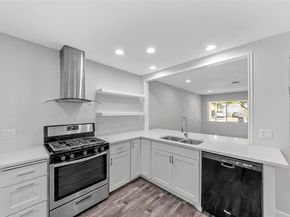 13215  Blossomheath Lane , Dallas Texas 75240
