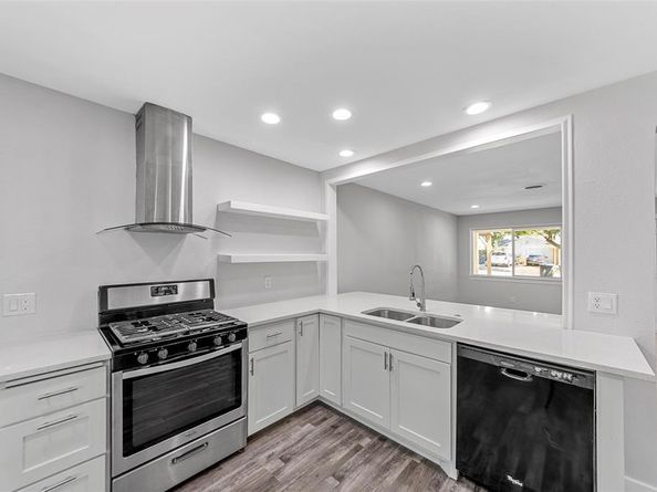 13215  Blossomheath Lane , Dallas Texas 75240