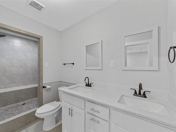 13215  Blossomheath Lane , Dallas Texas 75240