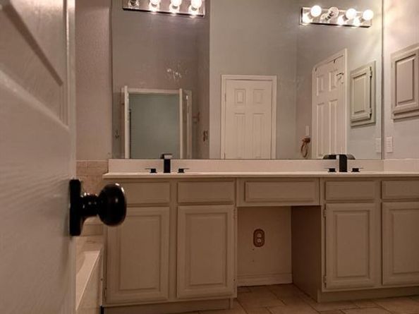808  Snapdragon Lane , Plano Texas 75075