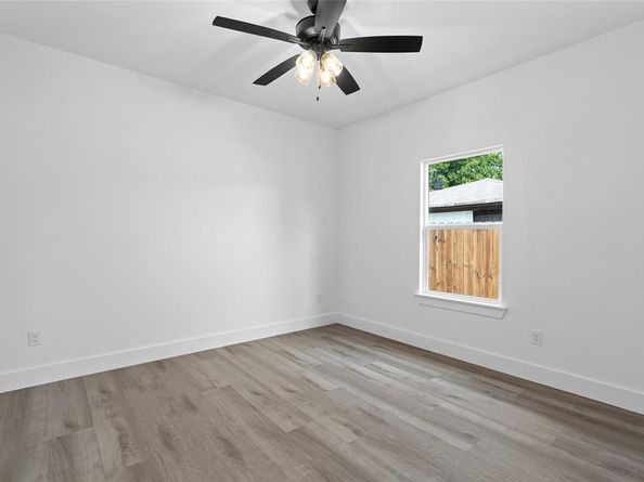 3852  Waldorf Street , Fort Worth Texas 76119