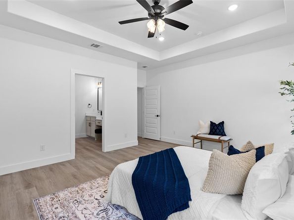 3852  Waldorf Street , Fort Worth Texas 76119