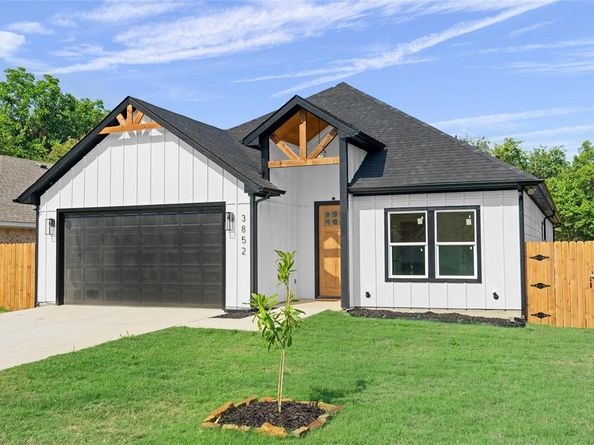 3852  Waldorf Street , Fort Worth Texas 76119