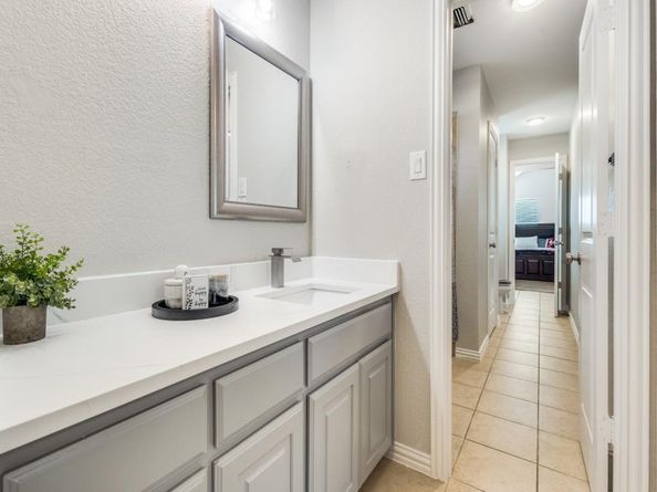 2806  Spring Oaks Drive , Highland Village Texas 75077